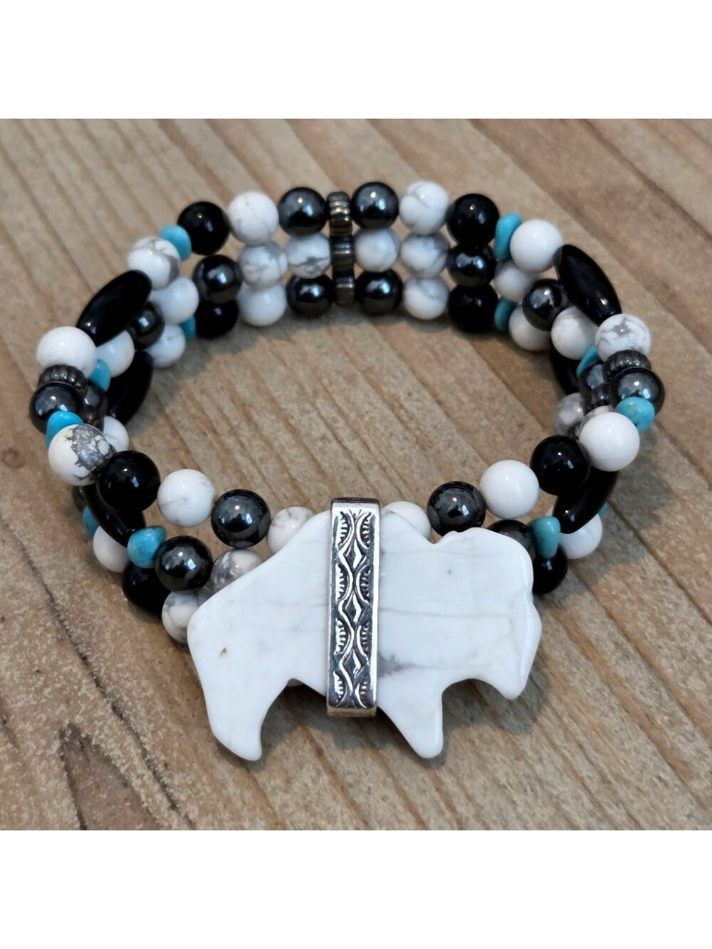Carolyn Pollack Relios White Howlite Buffalo Pendant Stretch Gemstone Bracelet